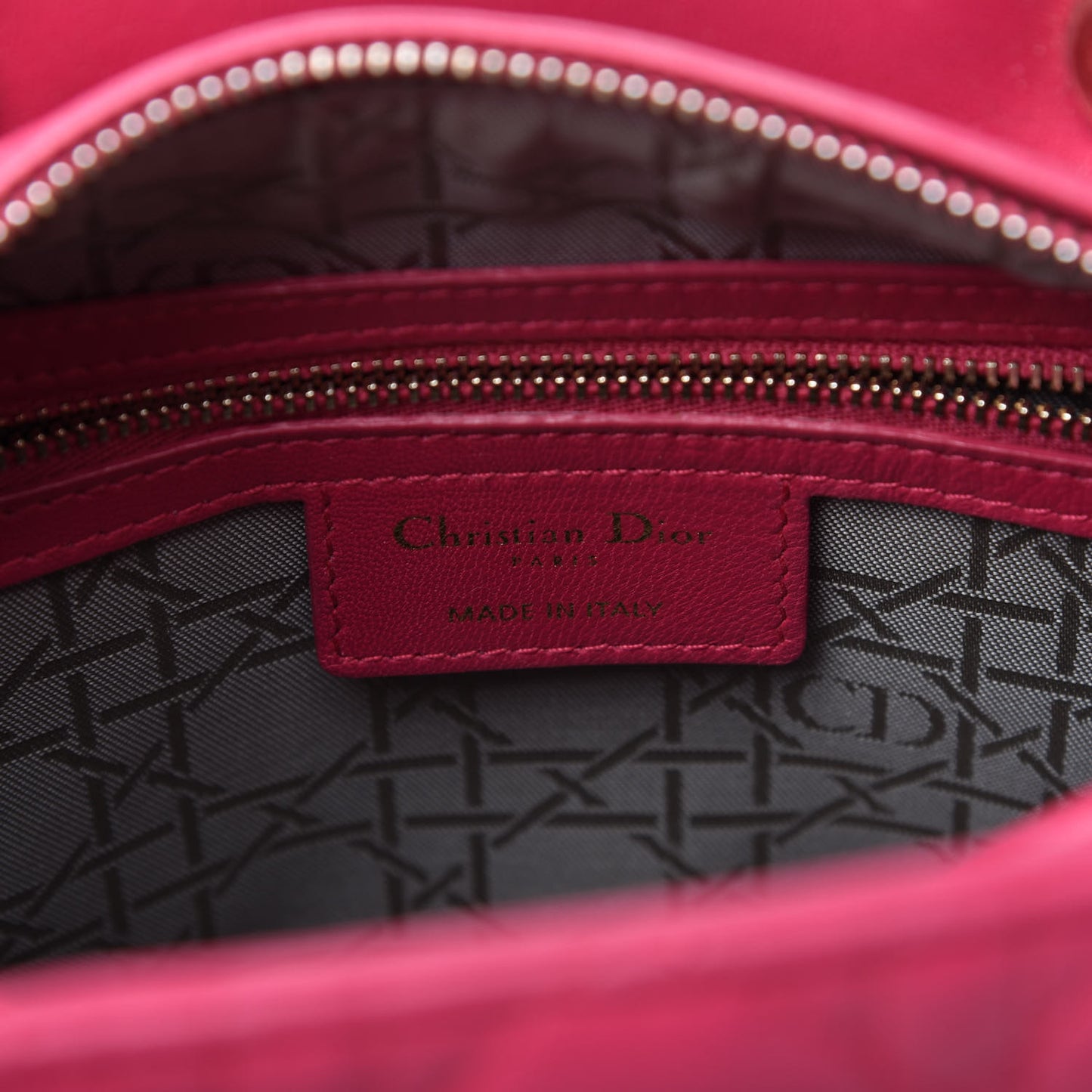 Lambskin Cannage Medium Lady Dior Fuchsia