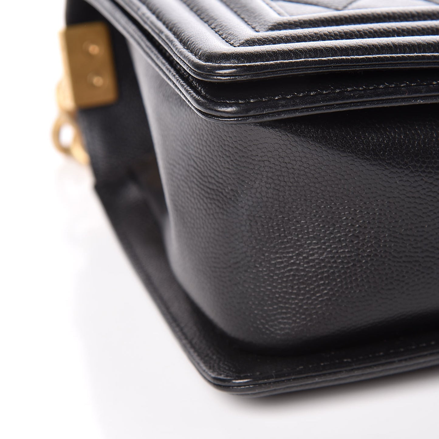 Caviar Quilted Medium Boy Flap Black