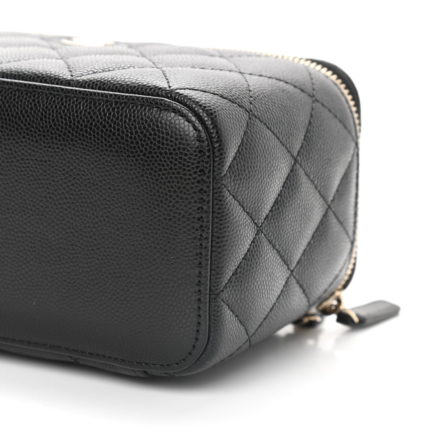 Caviar Quilted Small Vanity Case With Chain Black