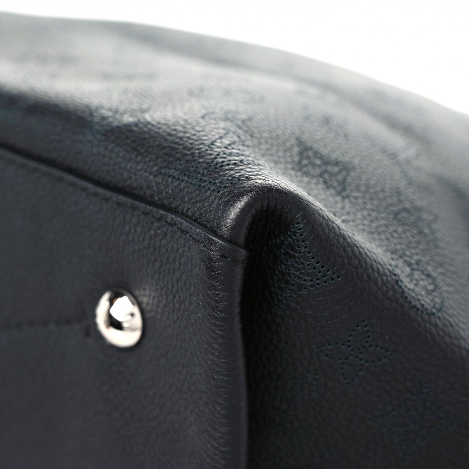 Louis Vuitton Mahina Carmel Hobo Black 8 of 14