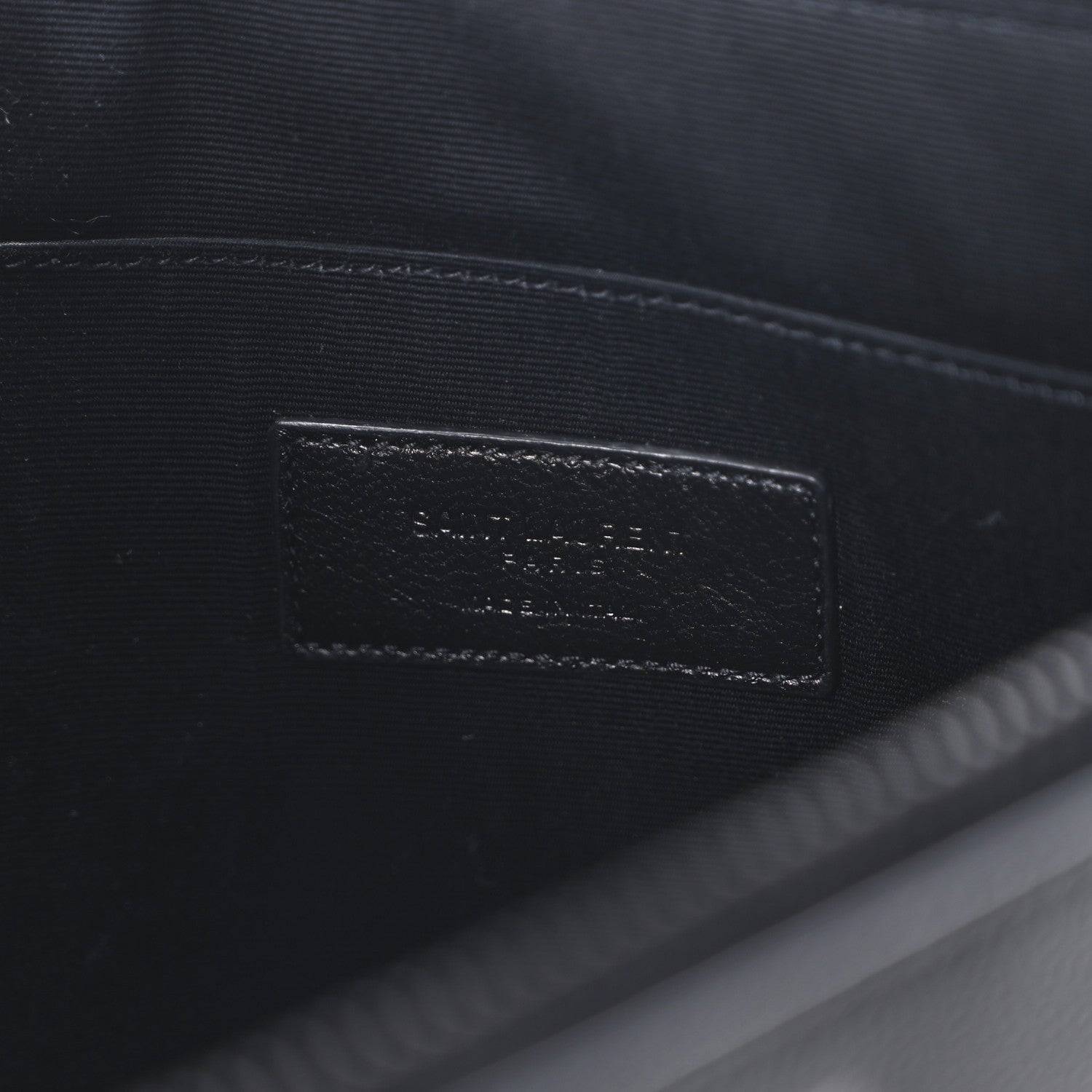 Saint Laurent Grain De Poudre Zipped Tablet Holder Black 6 of 7