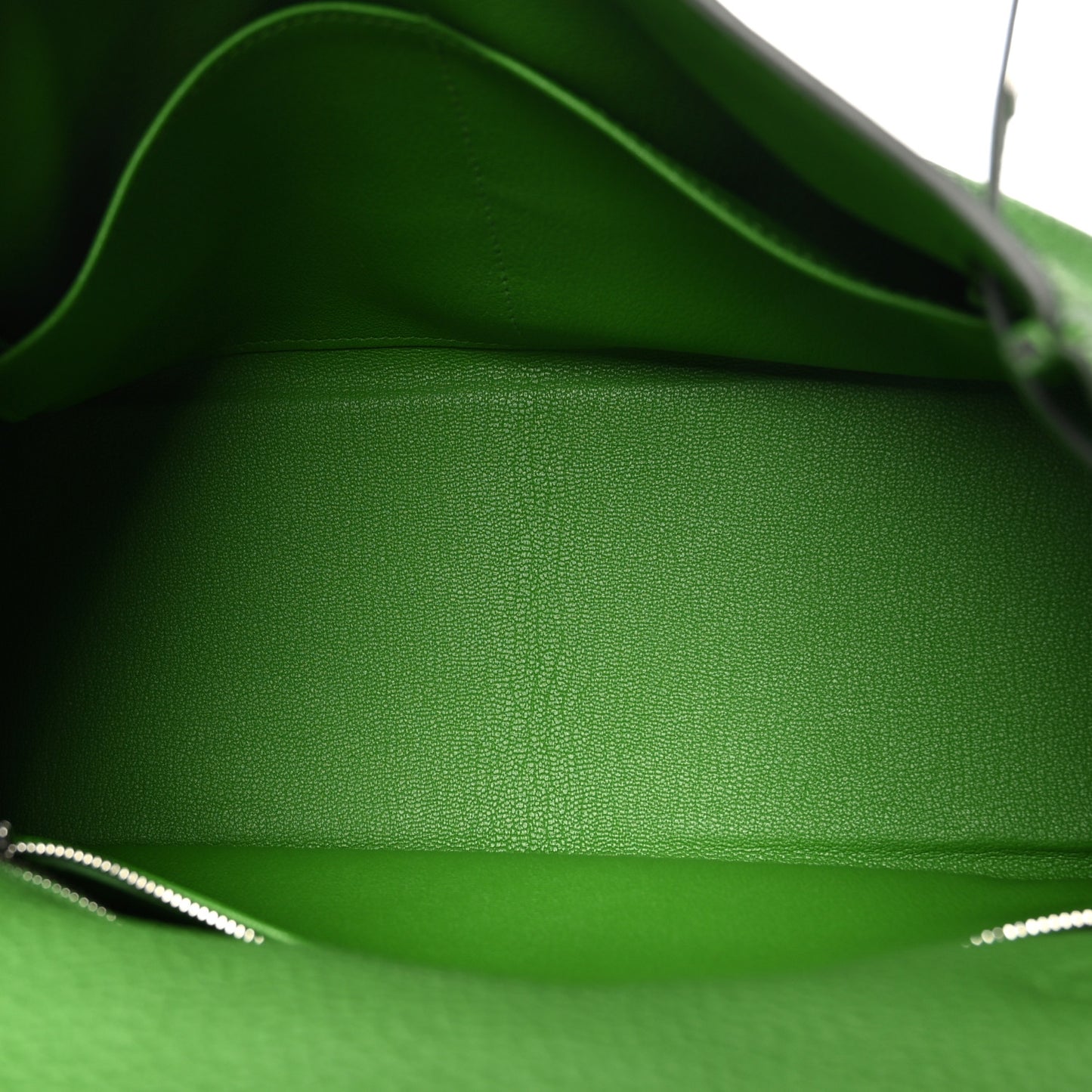 Togo Kelly Retourne 28 Vert Yucca