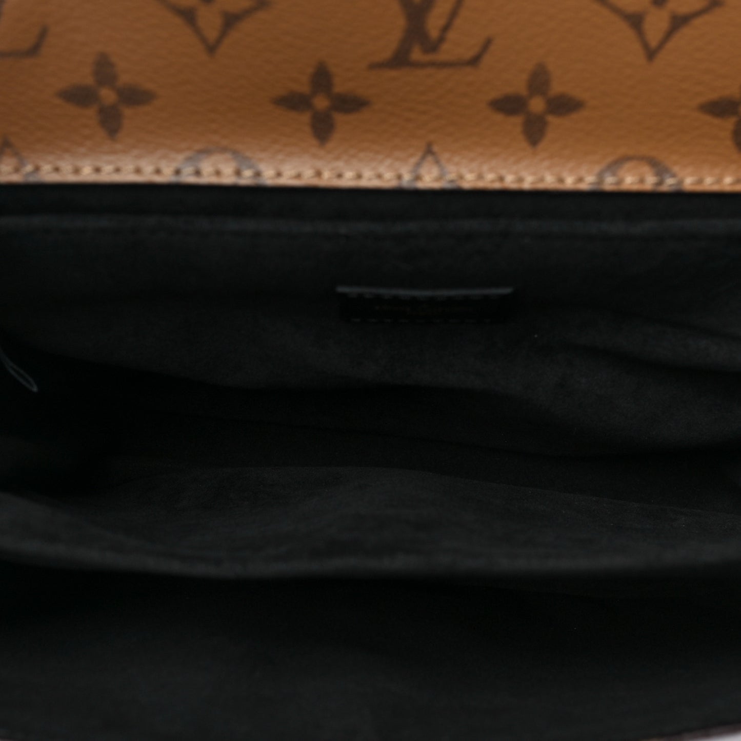 Reverse Monogram Pochette Metis