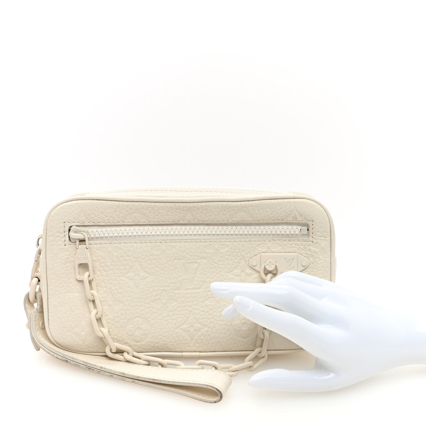 Taurillon Monogram Pochette Volga White