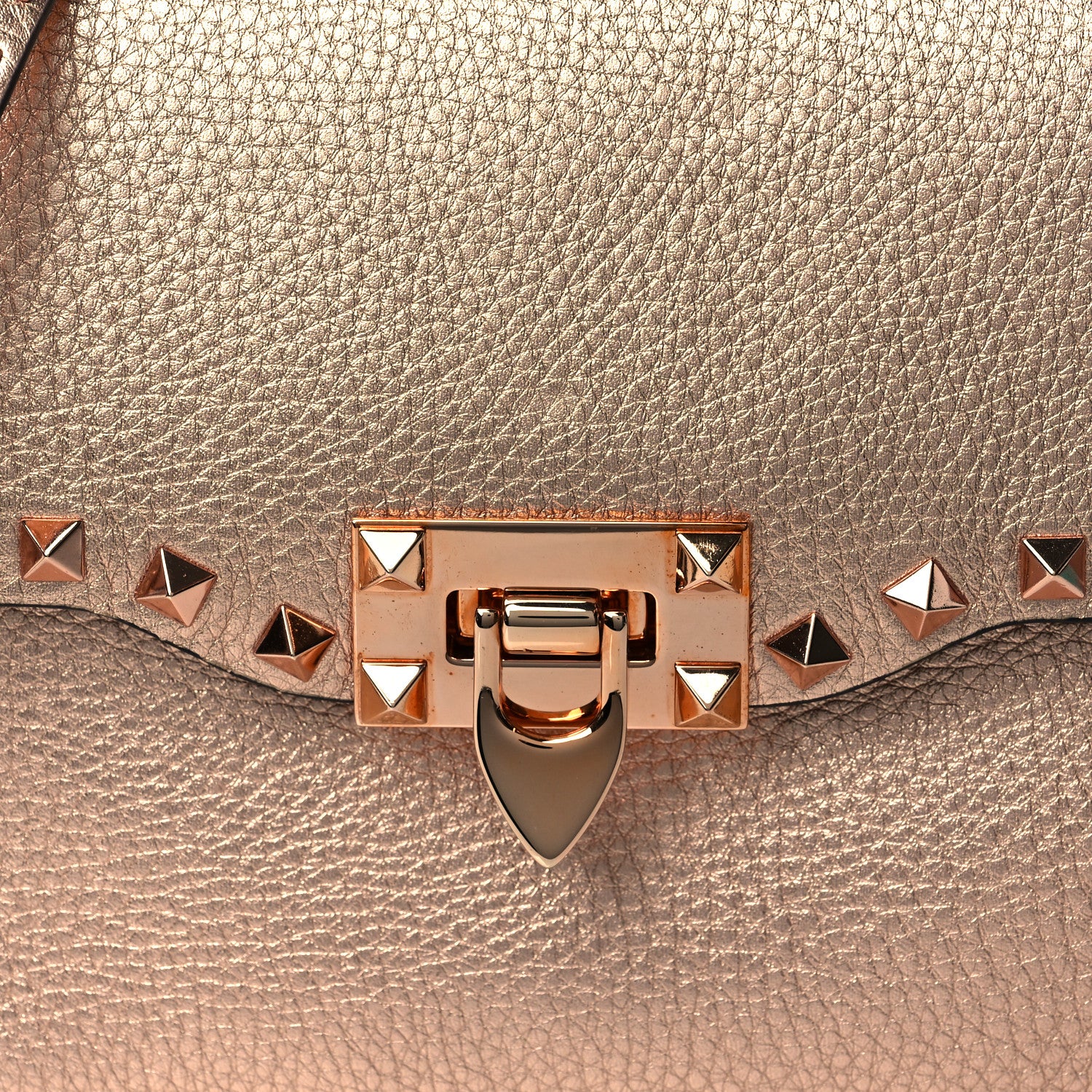 Valentino Garavani Metallic Pebbled Calfskin Medium Rockstud Flip Lock Crossbody Bag Rame 7 of 9