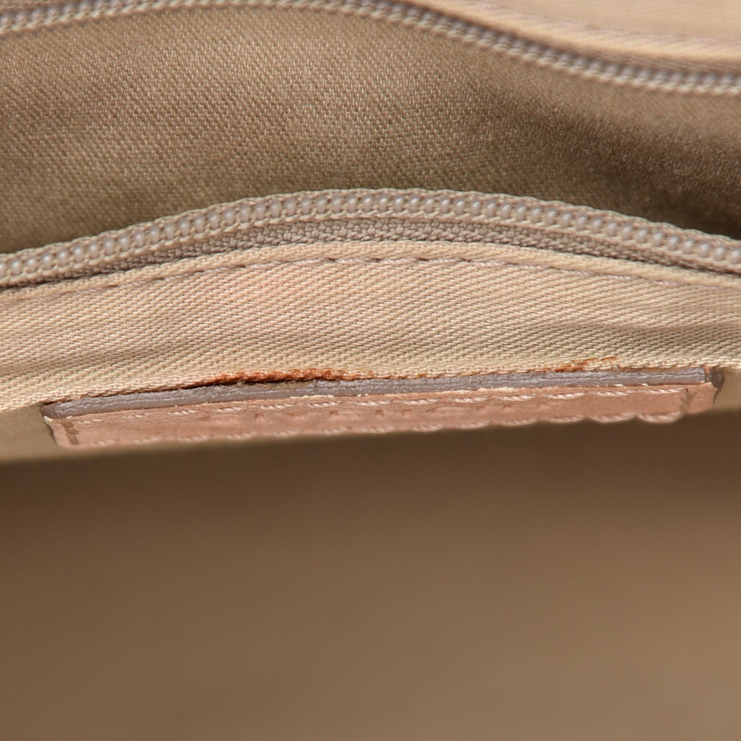 Wrinkled Lambskin Large Nightingale Beige