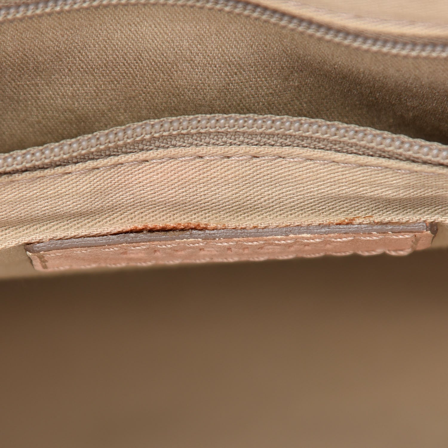 Givenchy Wrinkled Lambskin Large Nightingale Beige 10 of 16