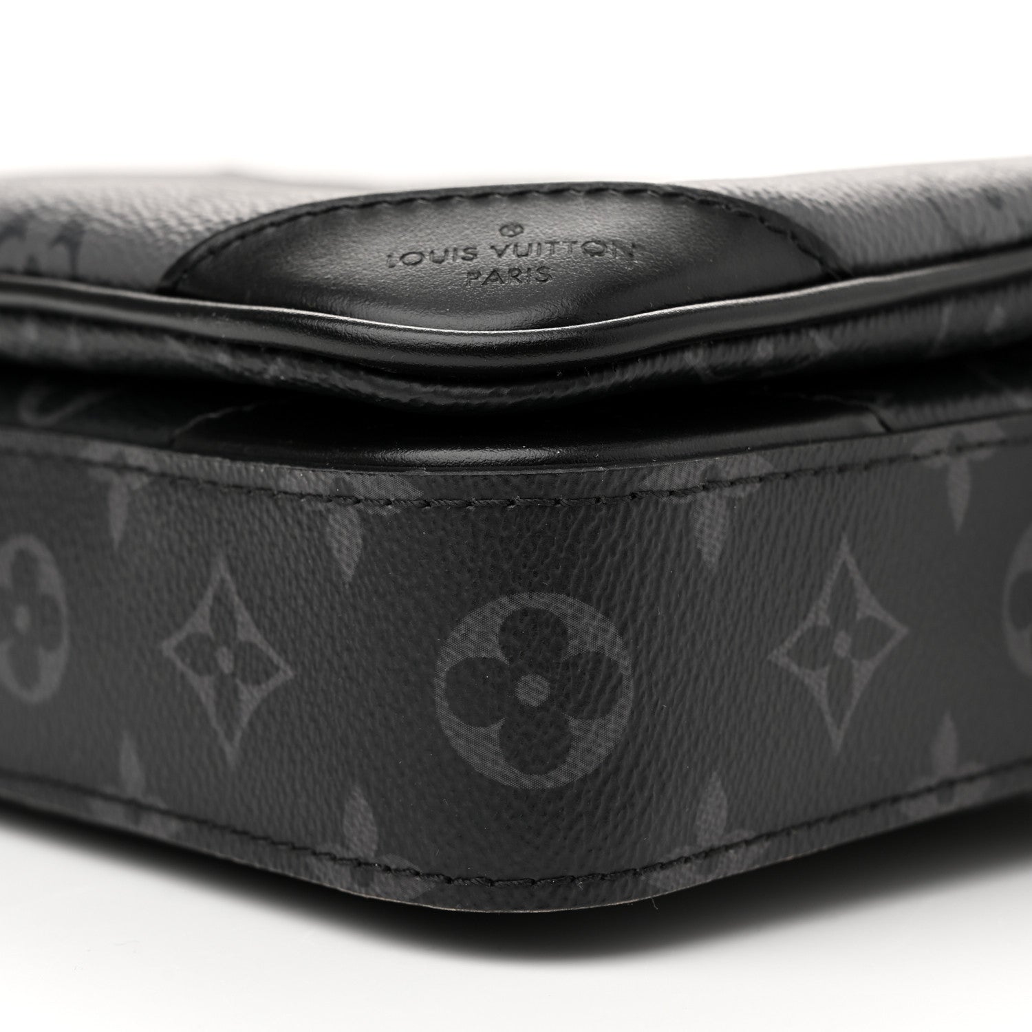 Louis Vuitton Reverse Monogram Eclipse Trio Messenger 9 of 10