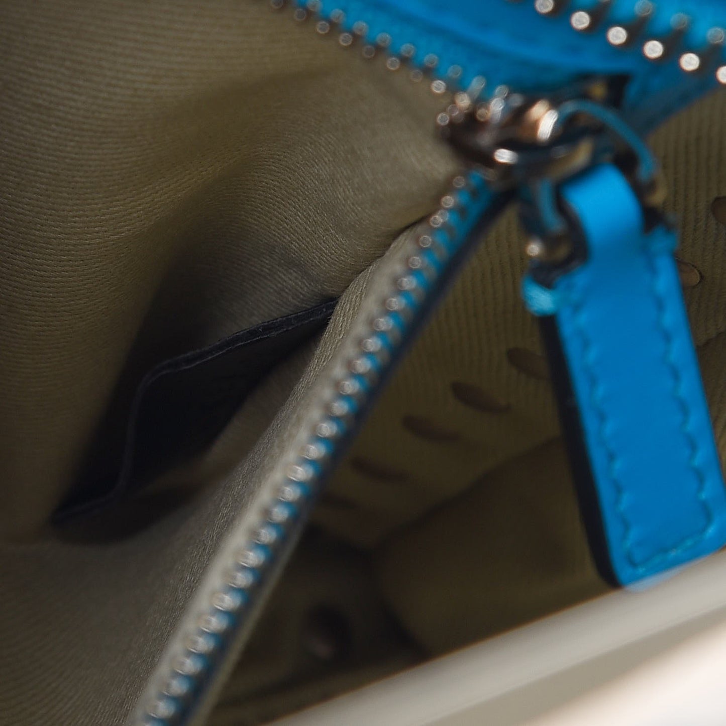 Vitello Rockstud Double Handle Tote Parrot