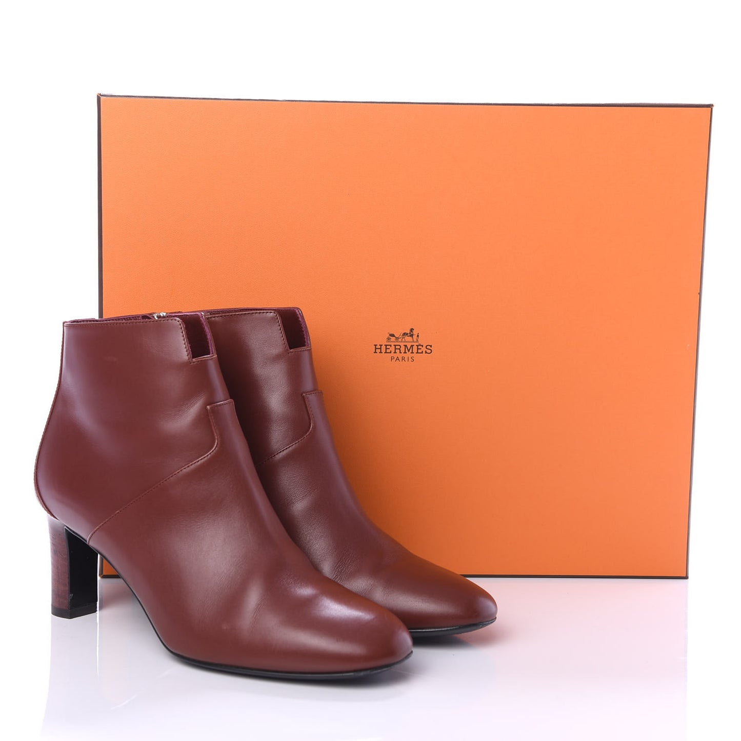 Calfskin Jade Ankle Boots 37