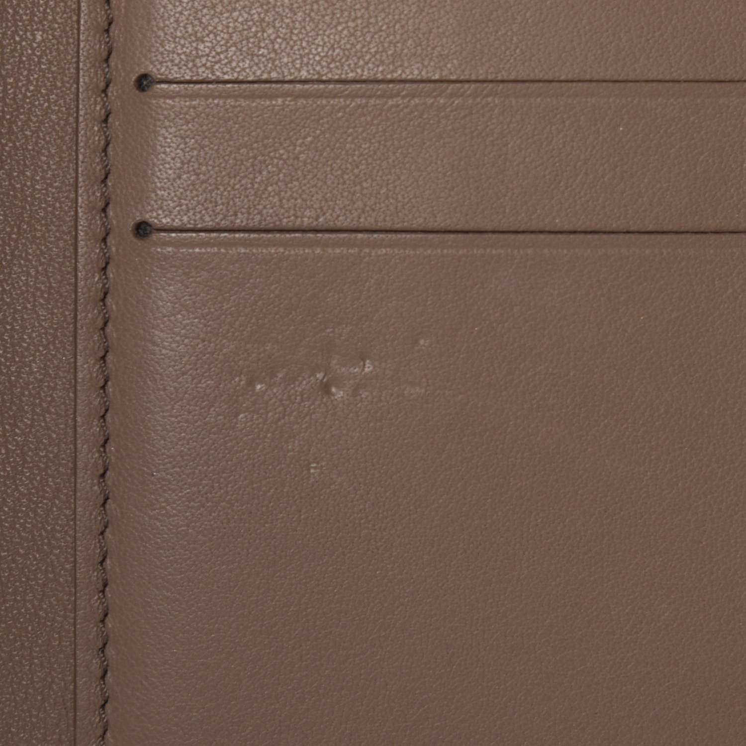 Louis Vuitton Taurillon Capucines Compact Wallet Magnolia 9 of 10