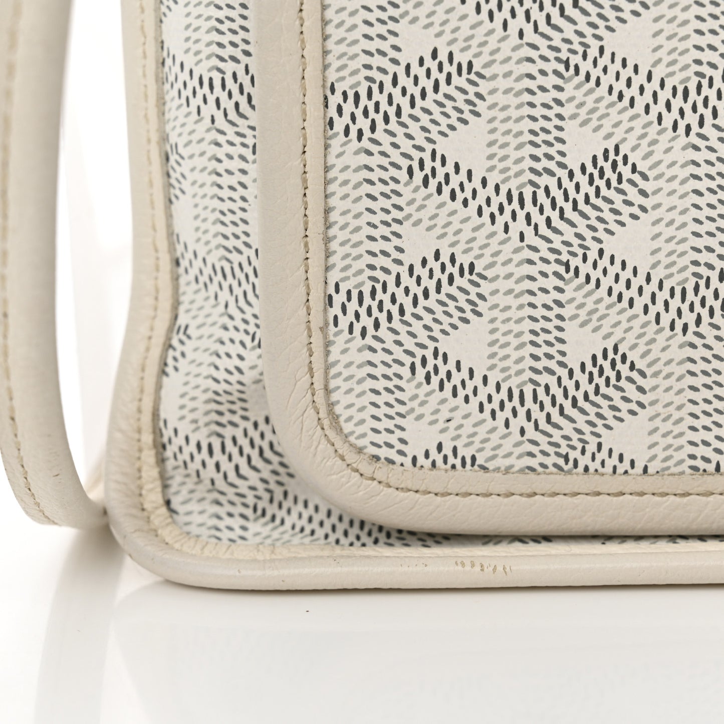 Goyardine Plumet Wallet Clutch White