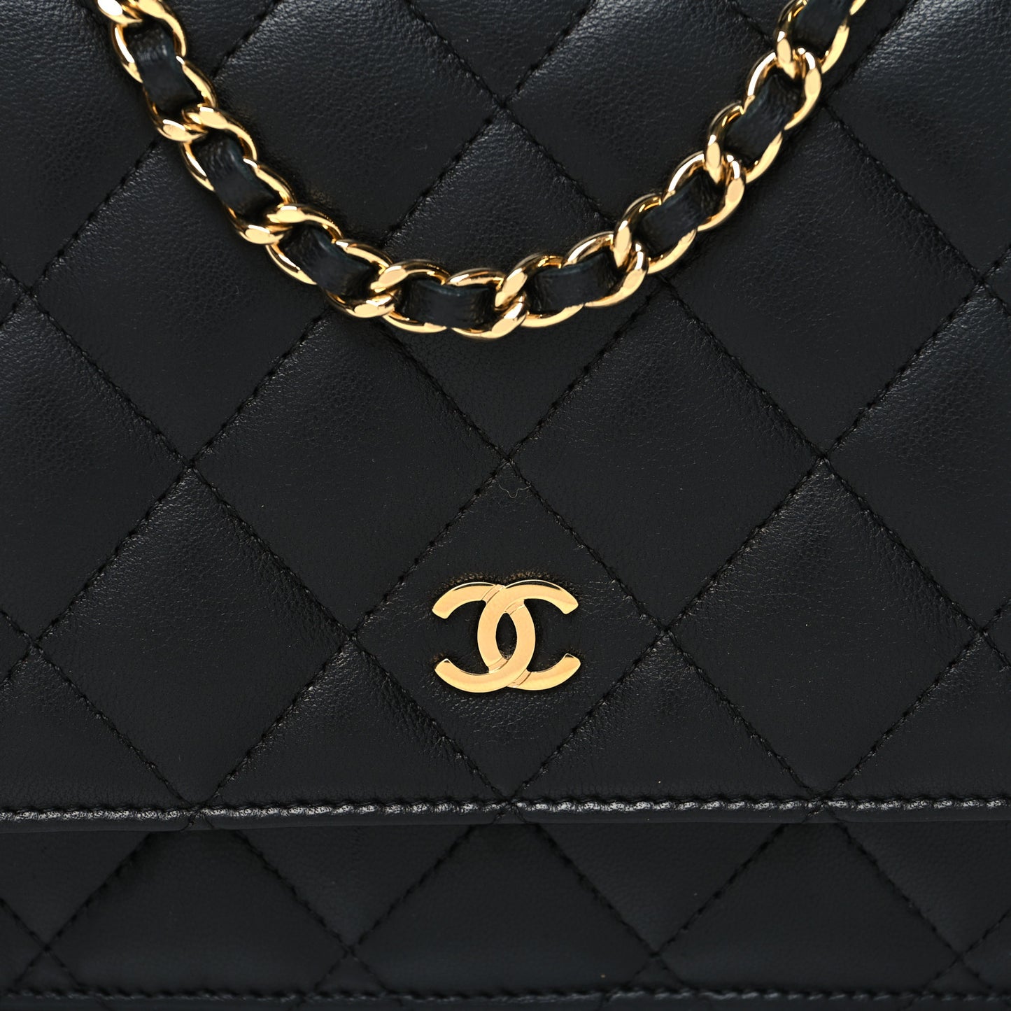 Lambskin Quilted Wallet On Chain WOC Black