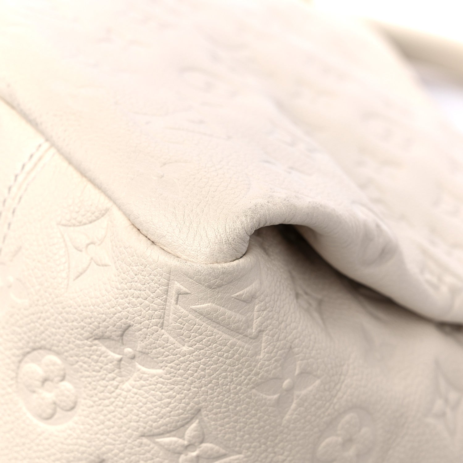 Louis Vuitton Empreinte Artsy MM Neige 11 of 12
