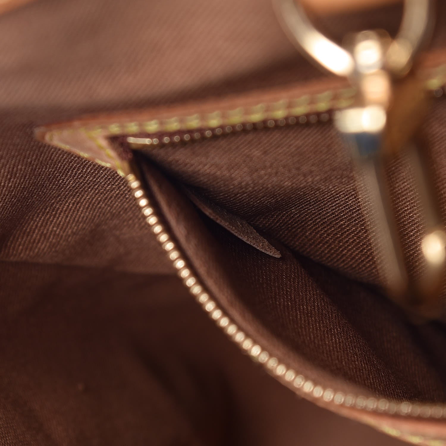 Louis Vuitton Monogram Batignolles Vertical 7 of 17