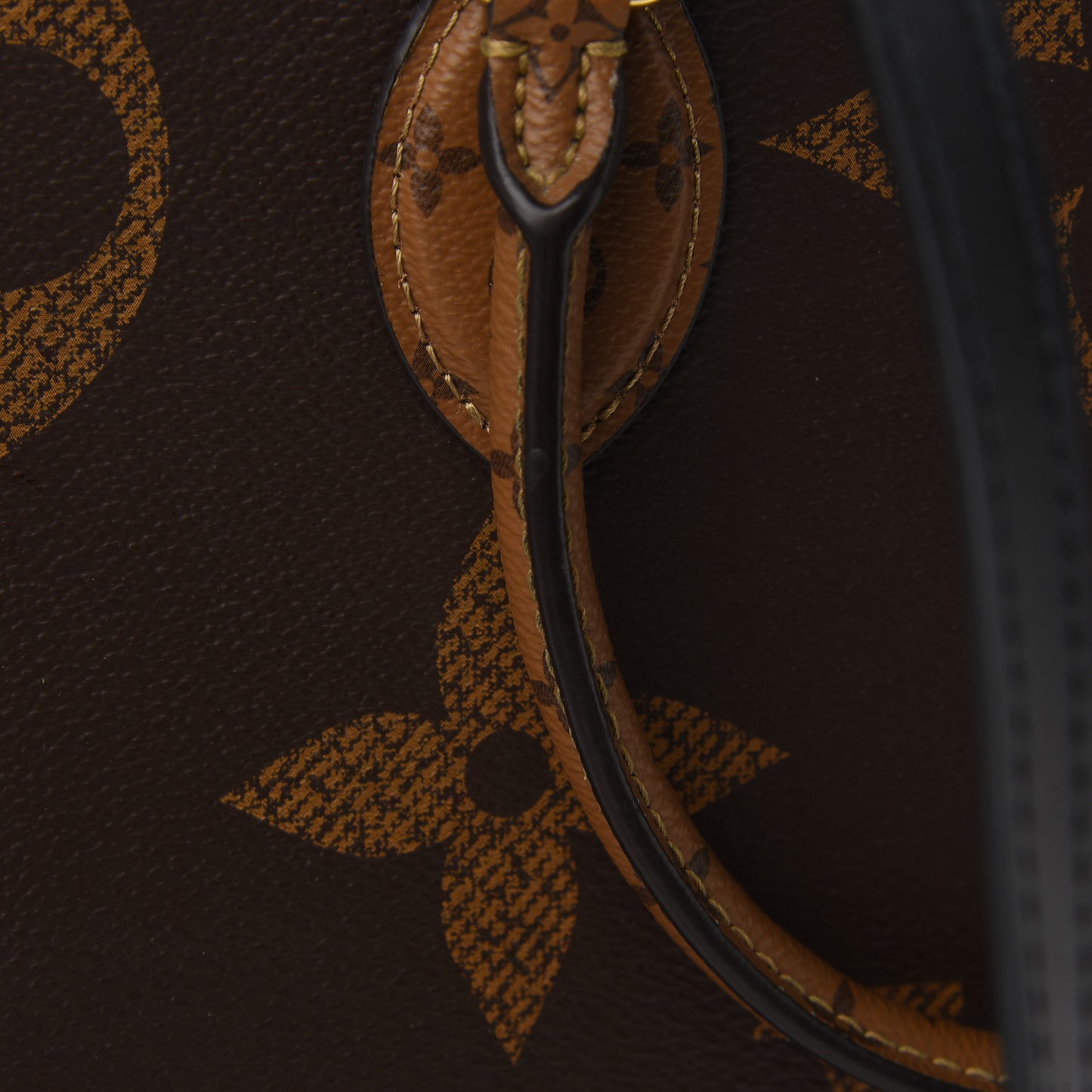 Reverse Monogram Giant Onthego GM