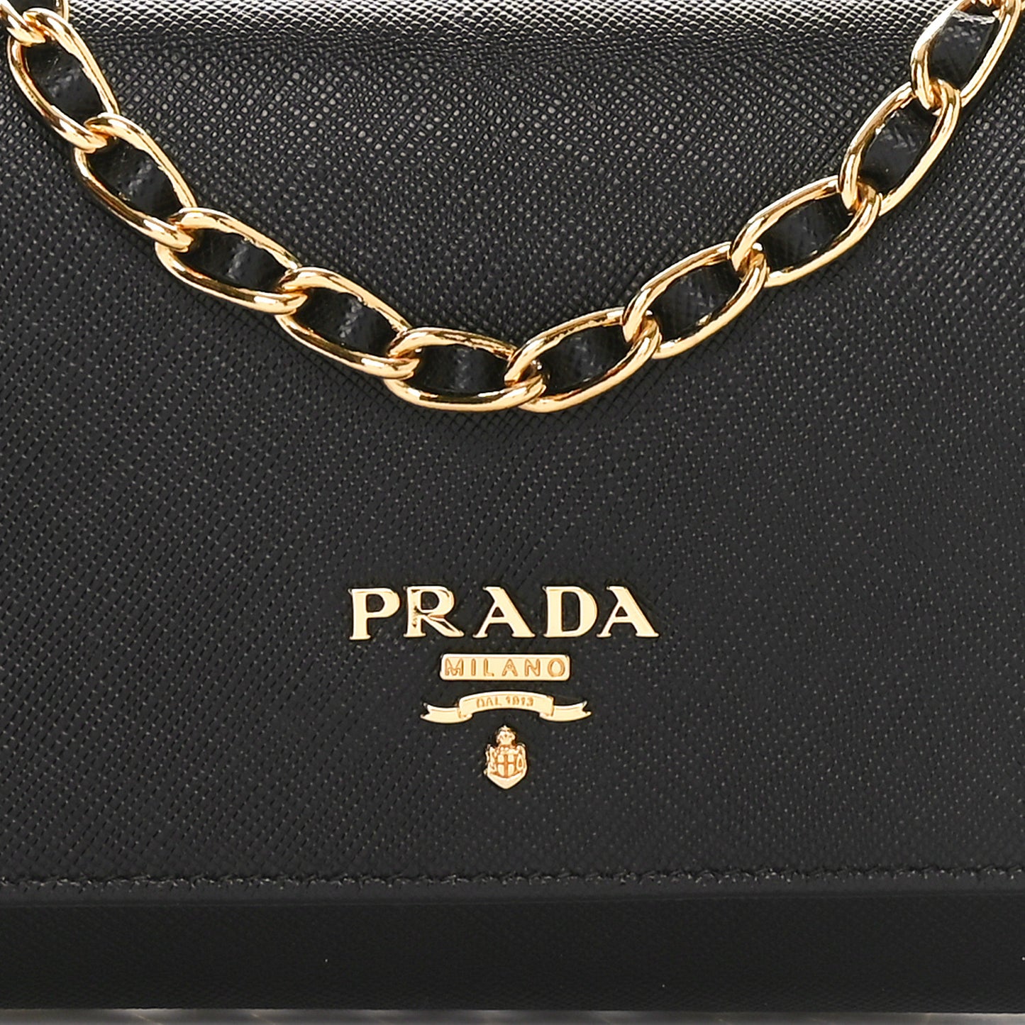 Saffiano Metal Oro Chain Wallet Black