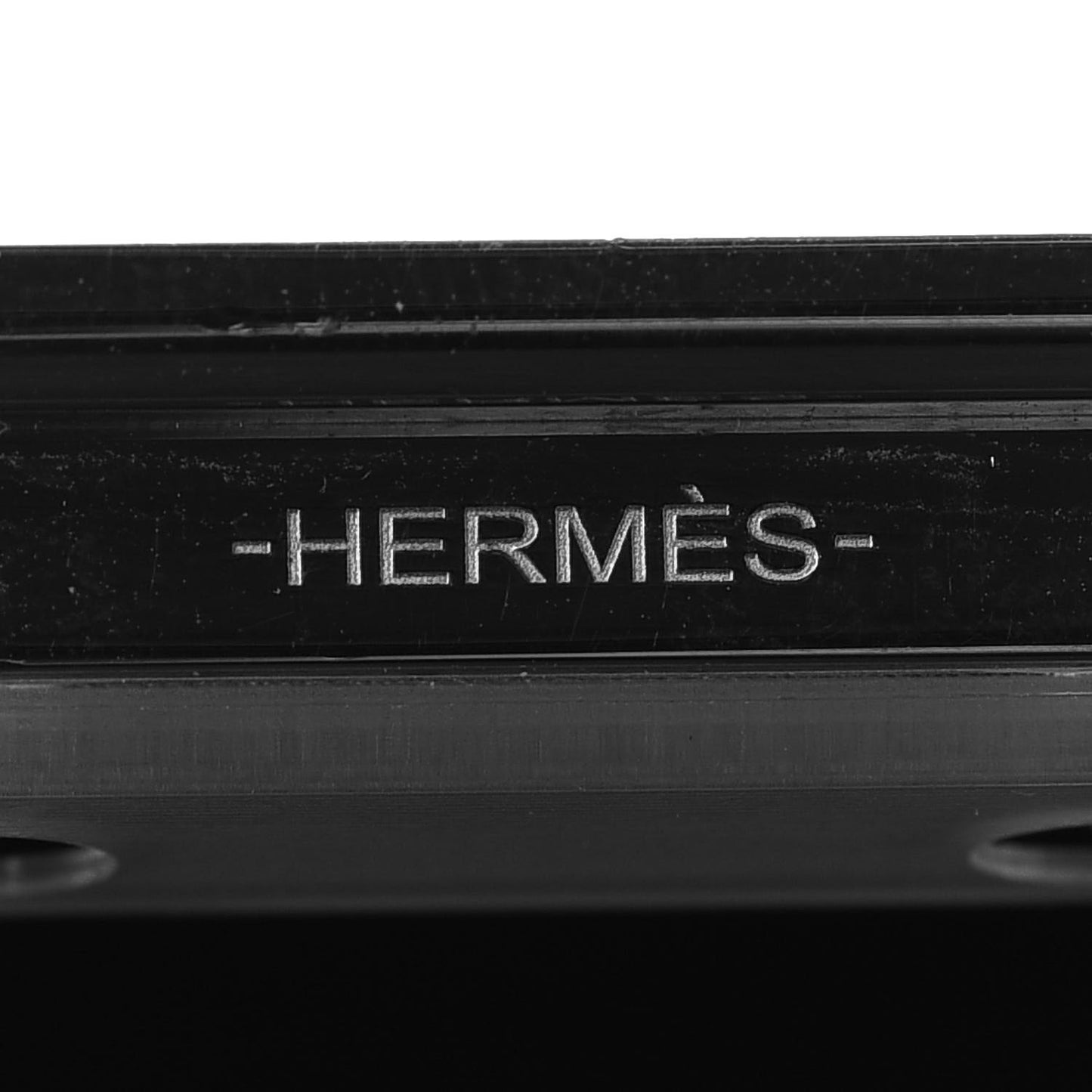 Epsom Horseshoe Enamel Constance 24 Black