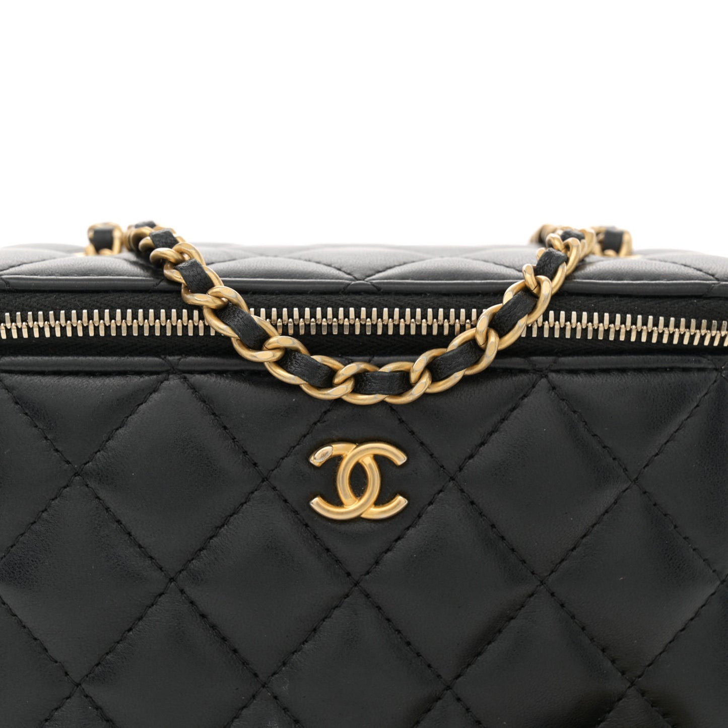 Lambskin Quilted Pearl Crush Small Vanity Case With Chain Black