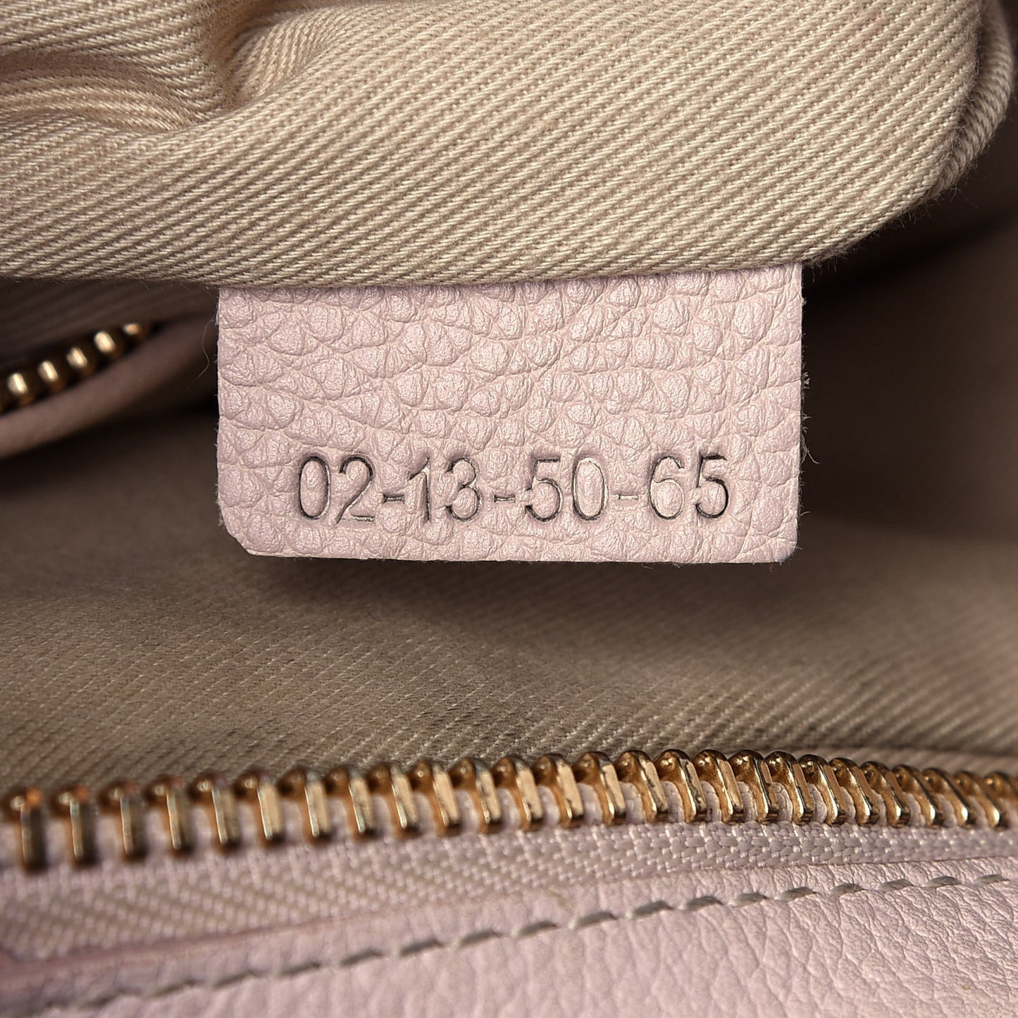 Calfskin Medium Paraty Nude Pink