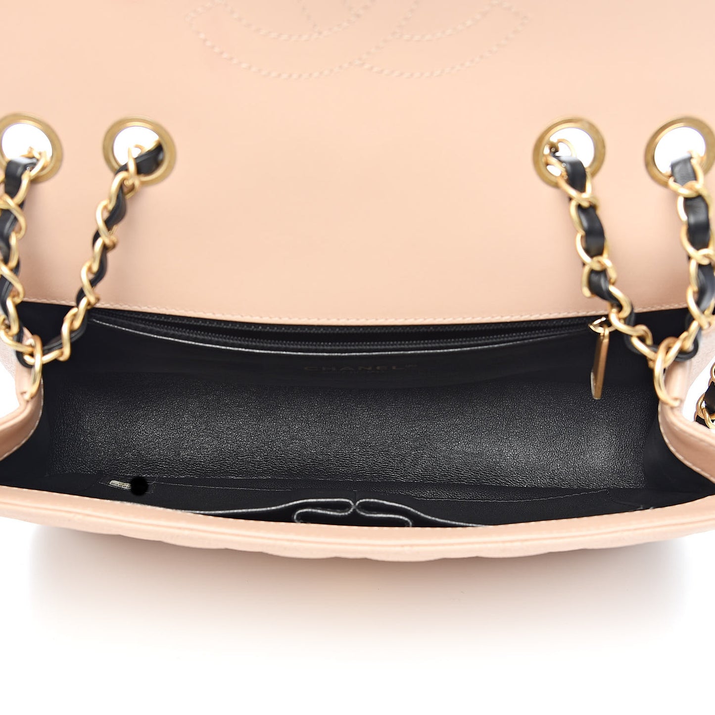 Caviar Quilted Medium CC Filigree Flap Beige Black