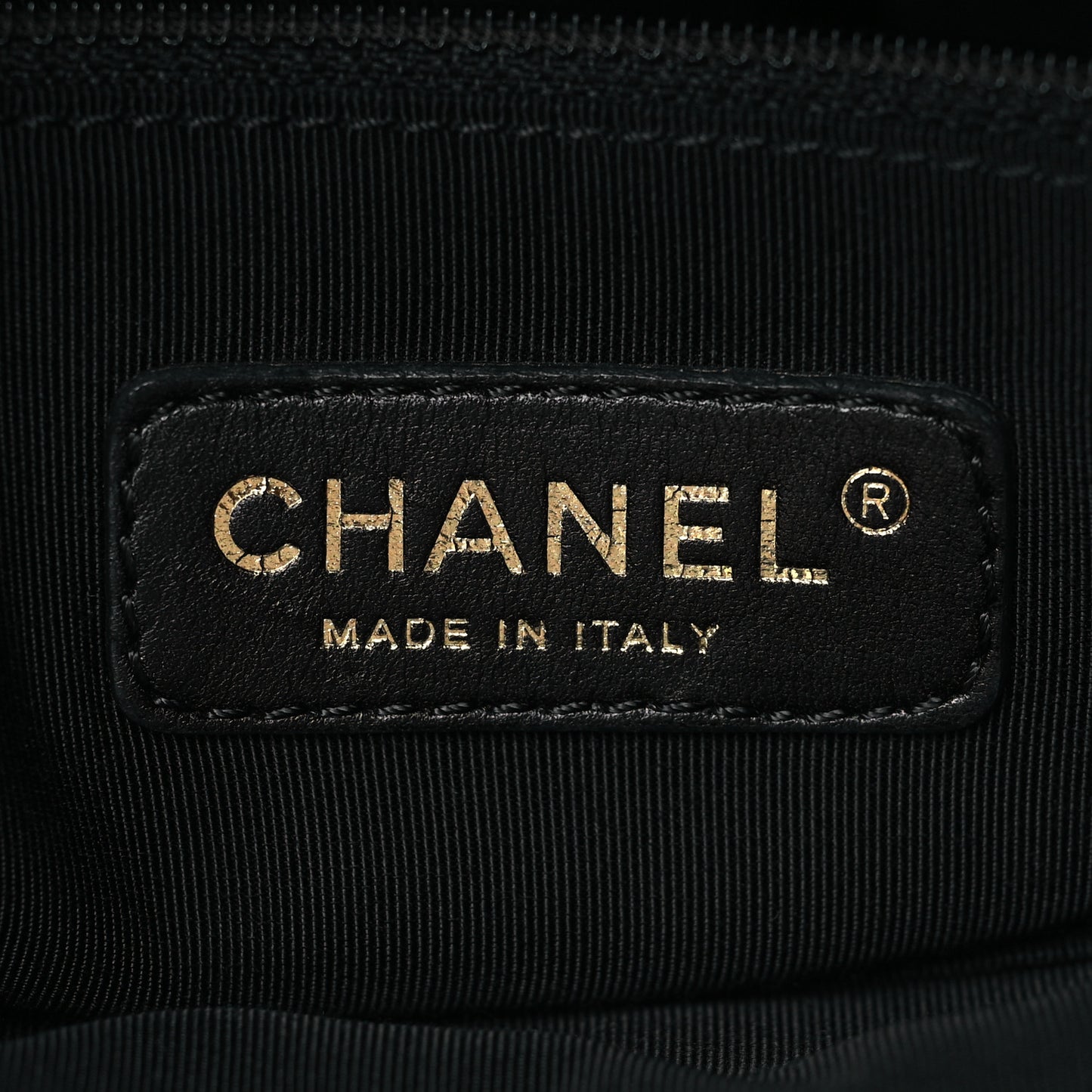 Calfskin Quilted Medium Chain Me Hobo Black