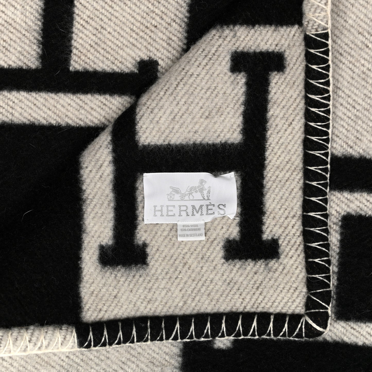 Wool Cashmere Avalon Blanket Ecru Gris Fonce