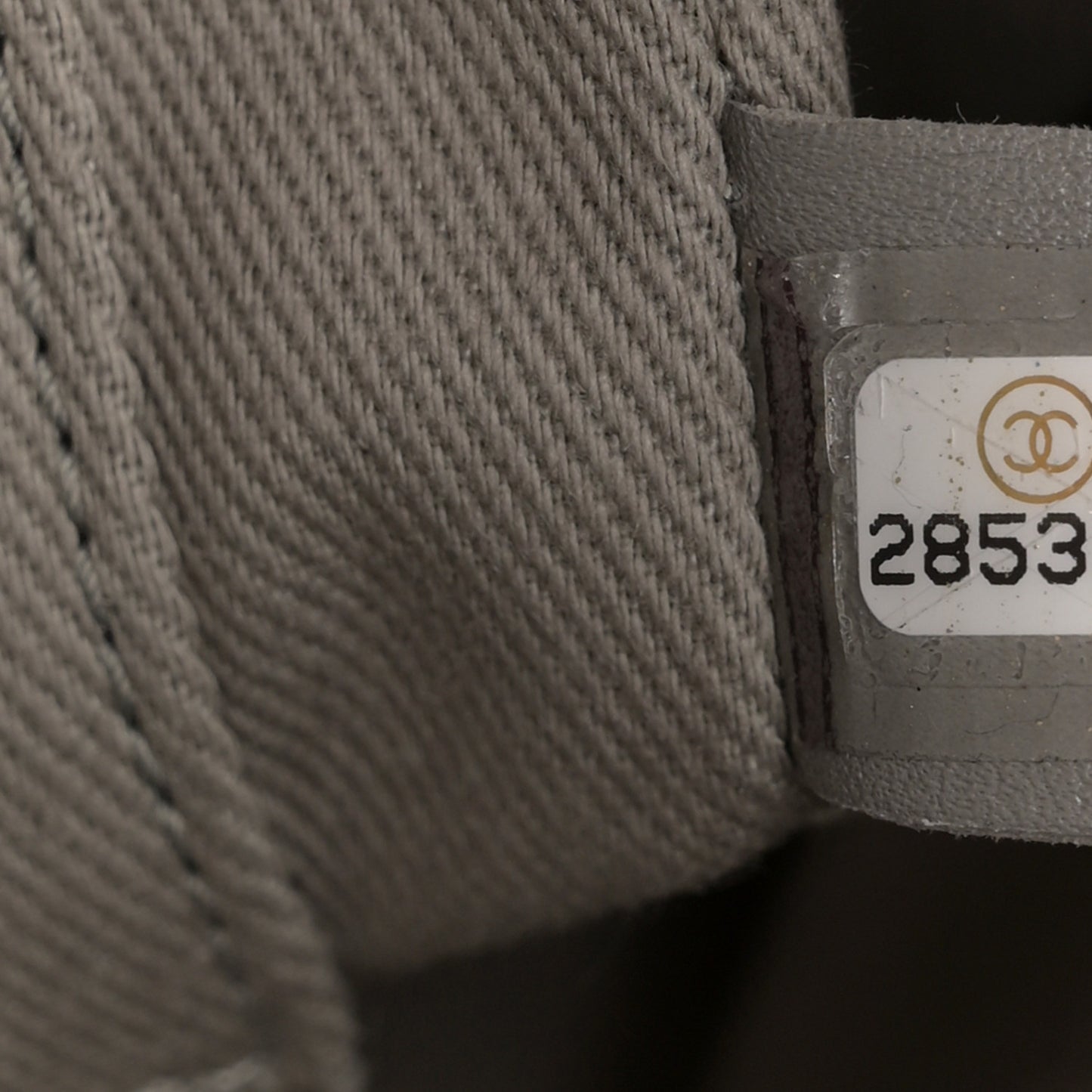 Caviar Quilted Medium Business Affinity Flap Grey