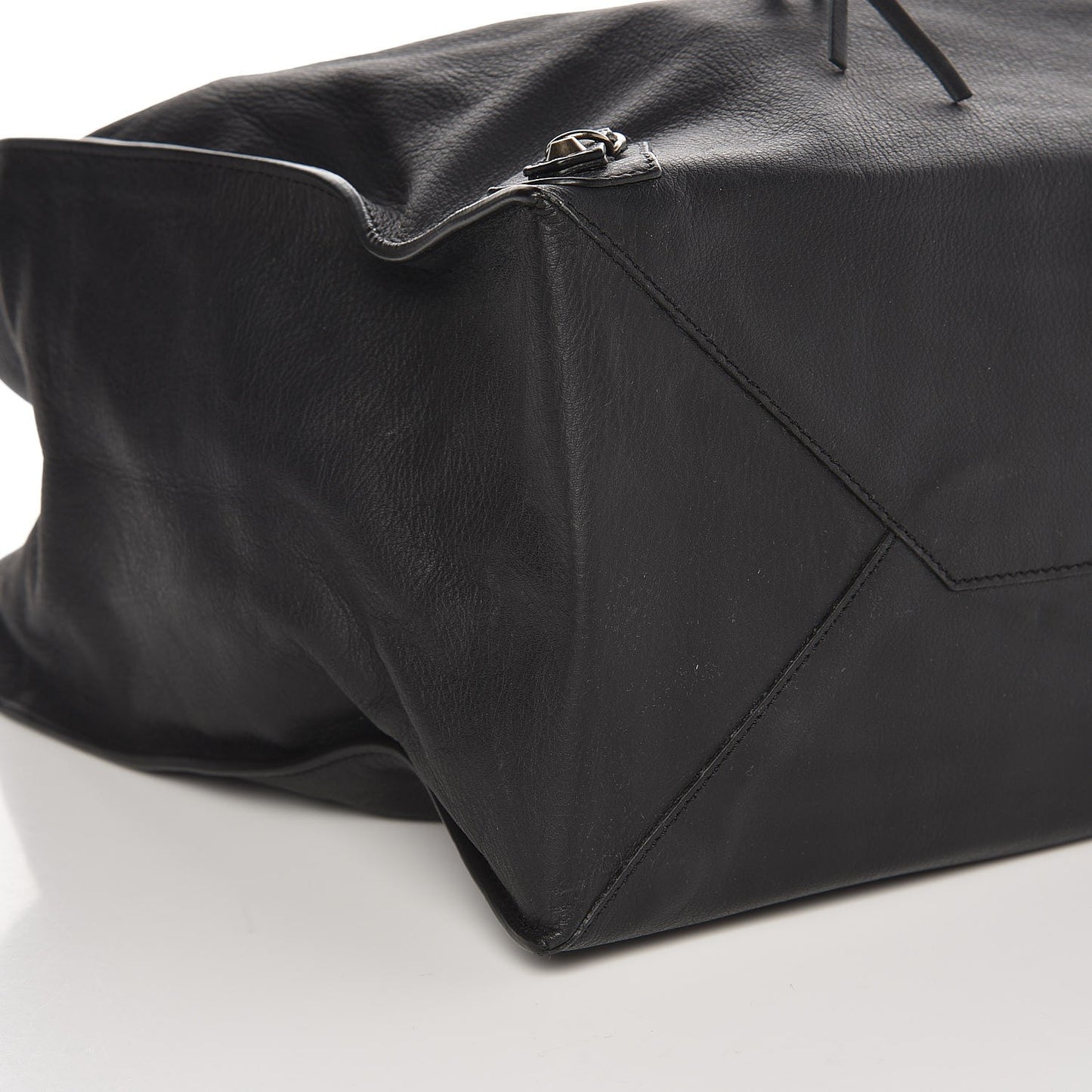 Veau Papier A4 Tote Black