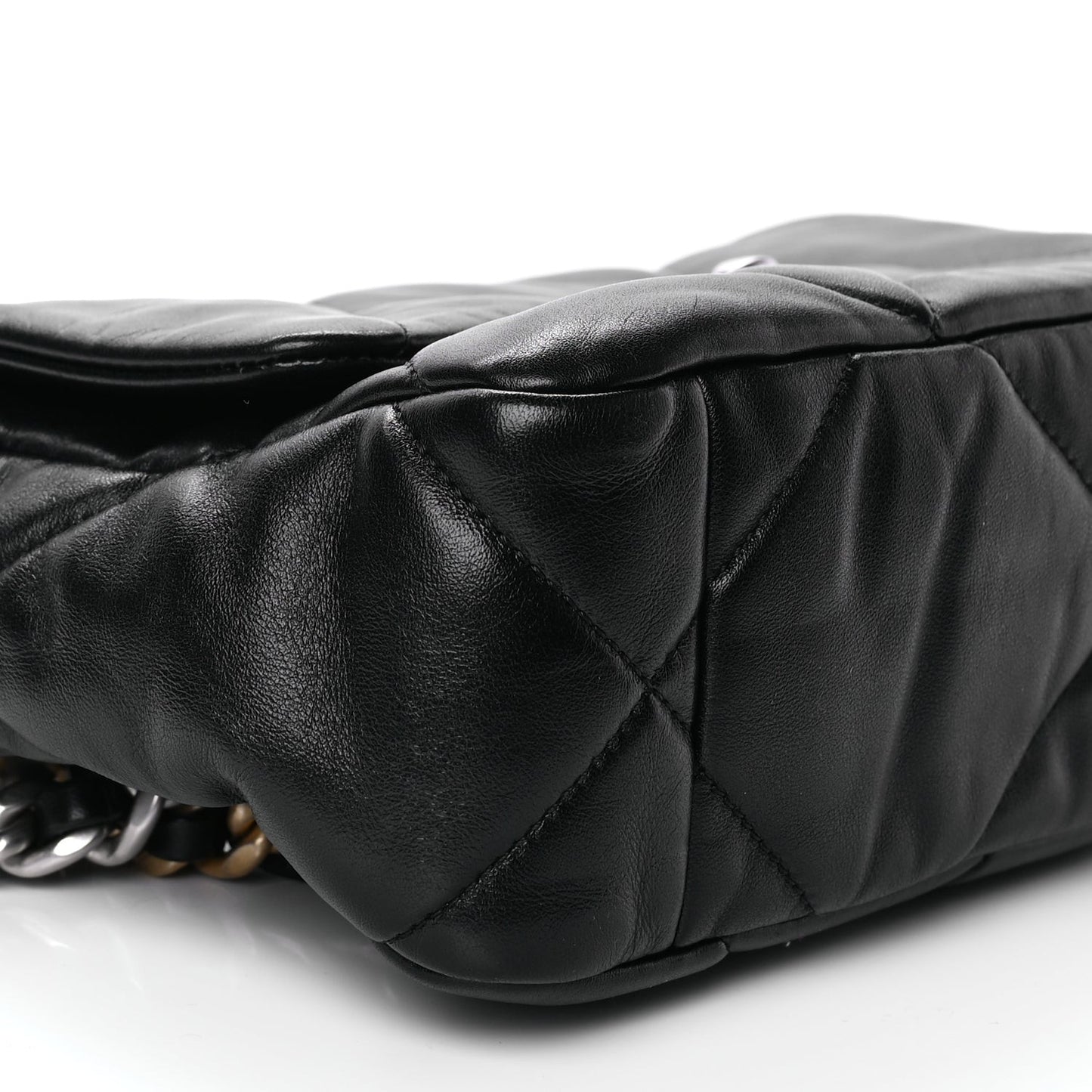 Lambskin Quilted Medium  19 Flap Black