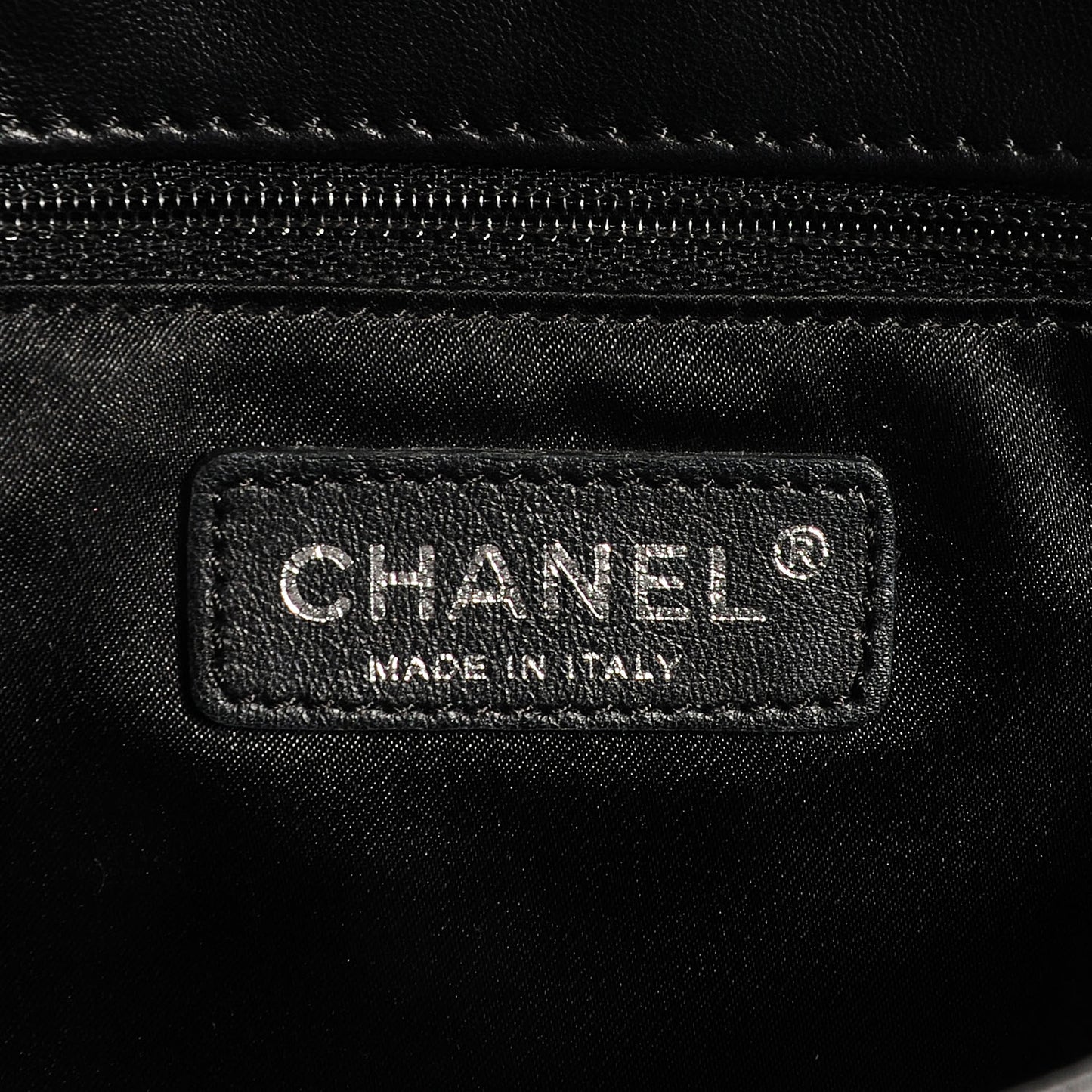 Glazed Caviar Diamond Shine Medium Flap Black