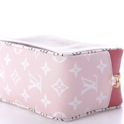 Louis Vuitton Monogram Giant Beach Pouch Rouge 7 of 7