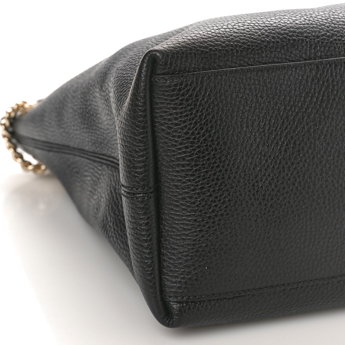 Pebbled Calfskin Medium Soho Chain Shoulder Bag Black