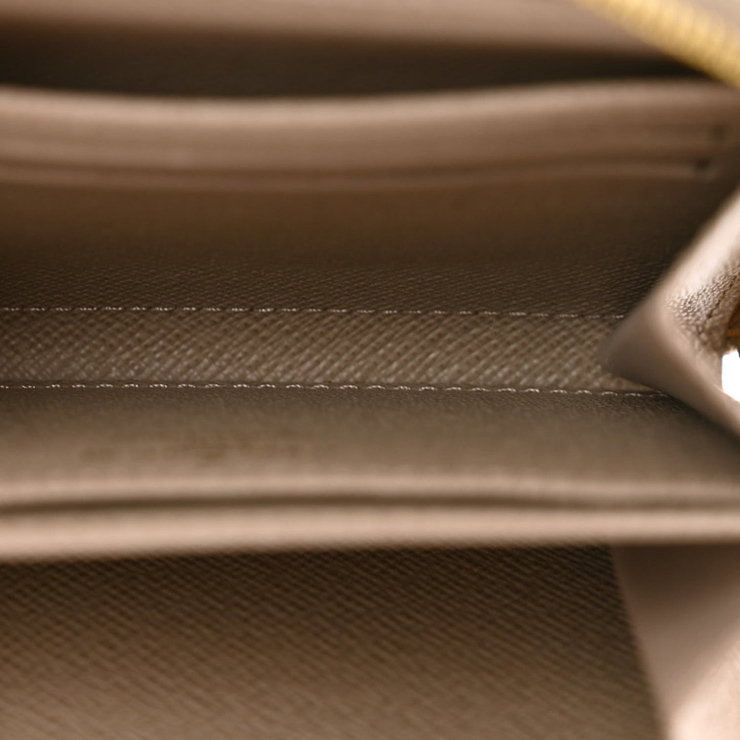 Epi Zippy Coin Purse Galet