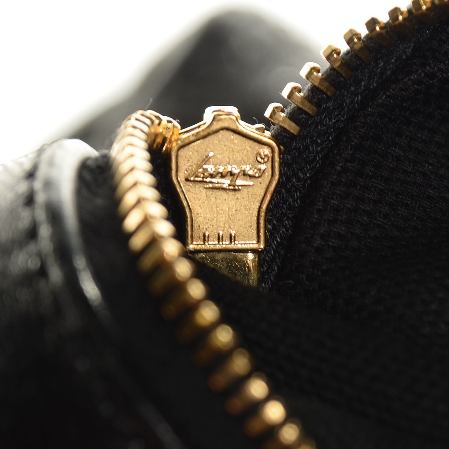 Marc Jacobs Calfskin Quilted Stam Black 10 of 11