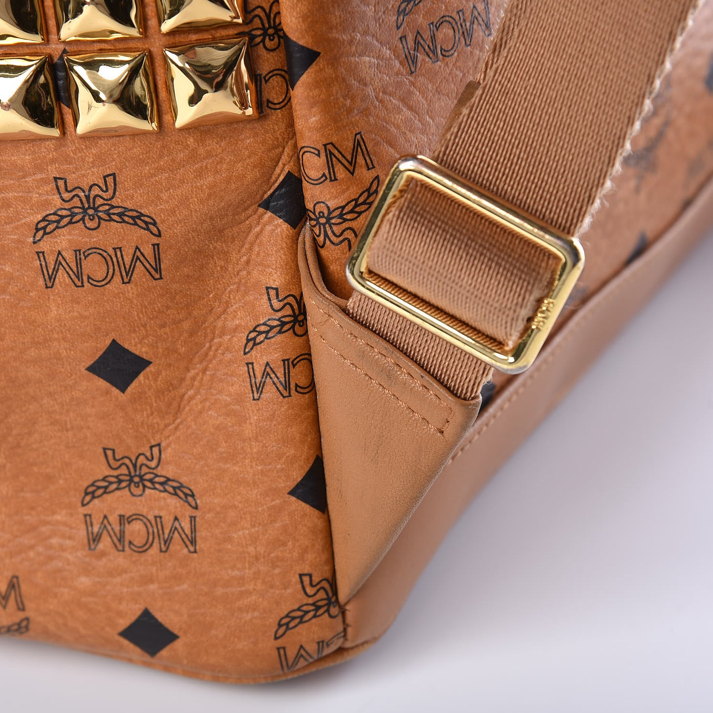 Visetos Medium Side Studs Stark Backpack Cognac