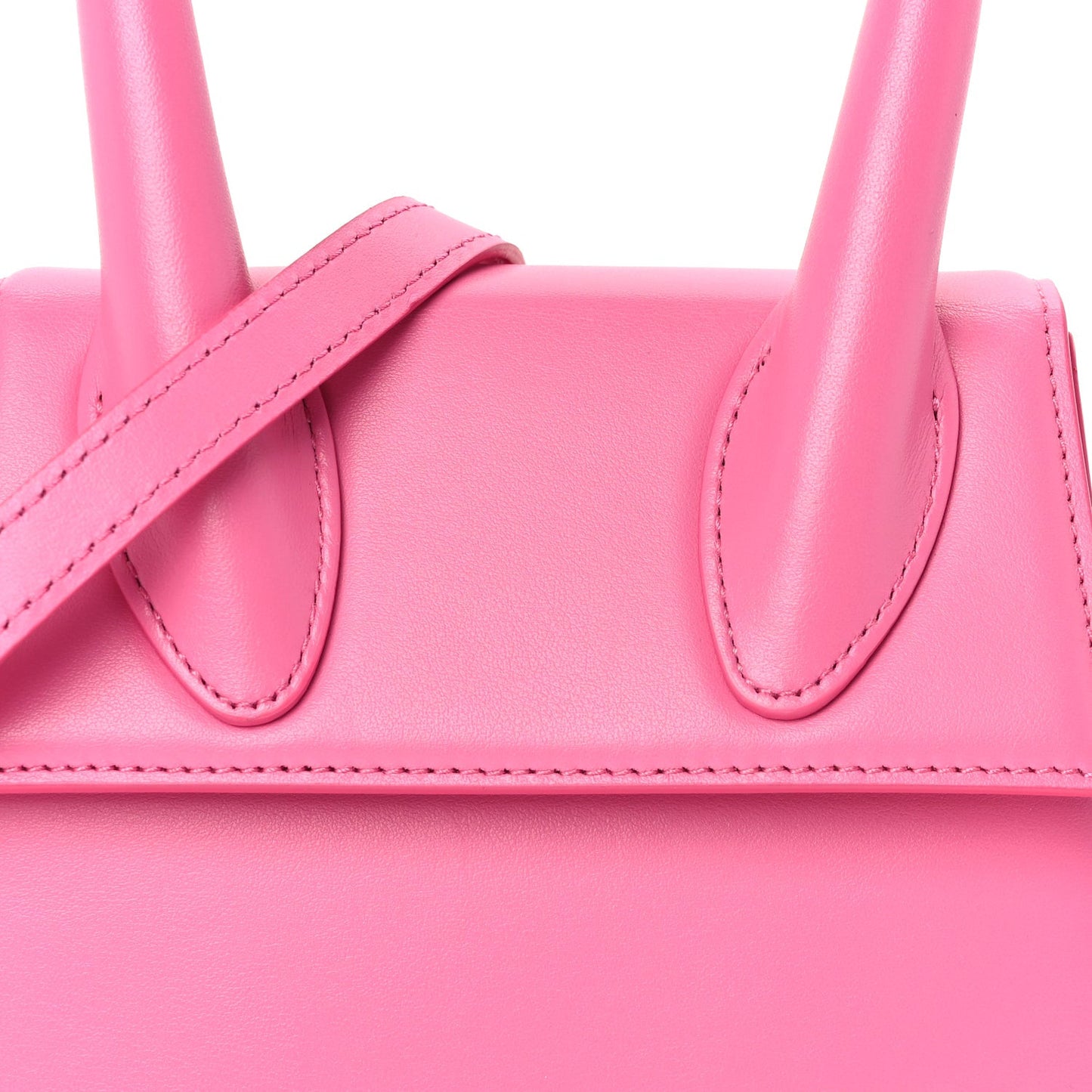 Smooth Calfskin Le Chiquito Moyen  Dark Pink