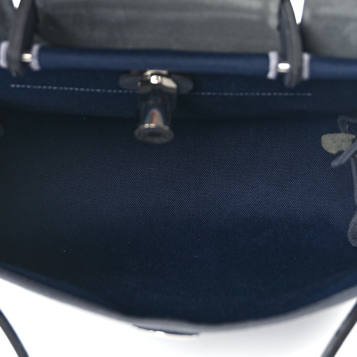 Hermes Military Toile Vache Hunter Herbag Zip Retourne 31 PM Bleu Marine Black 5 of 9
