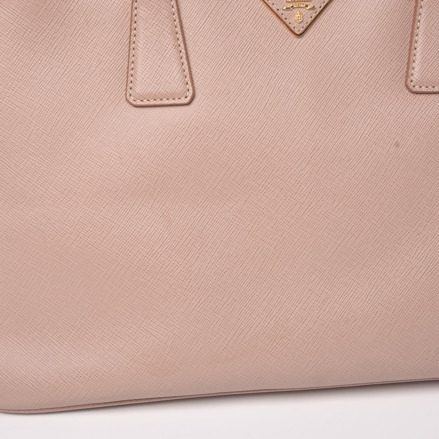 Saffiano Medium Galleria Double Zip Tote Cammeo