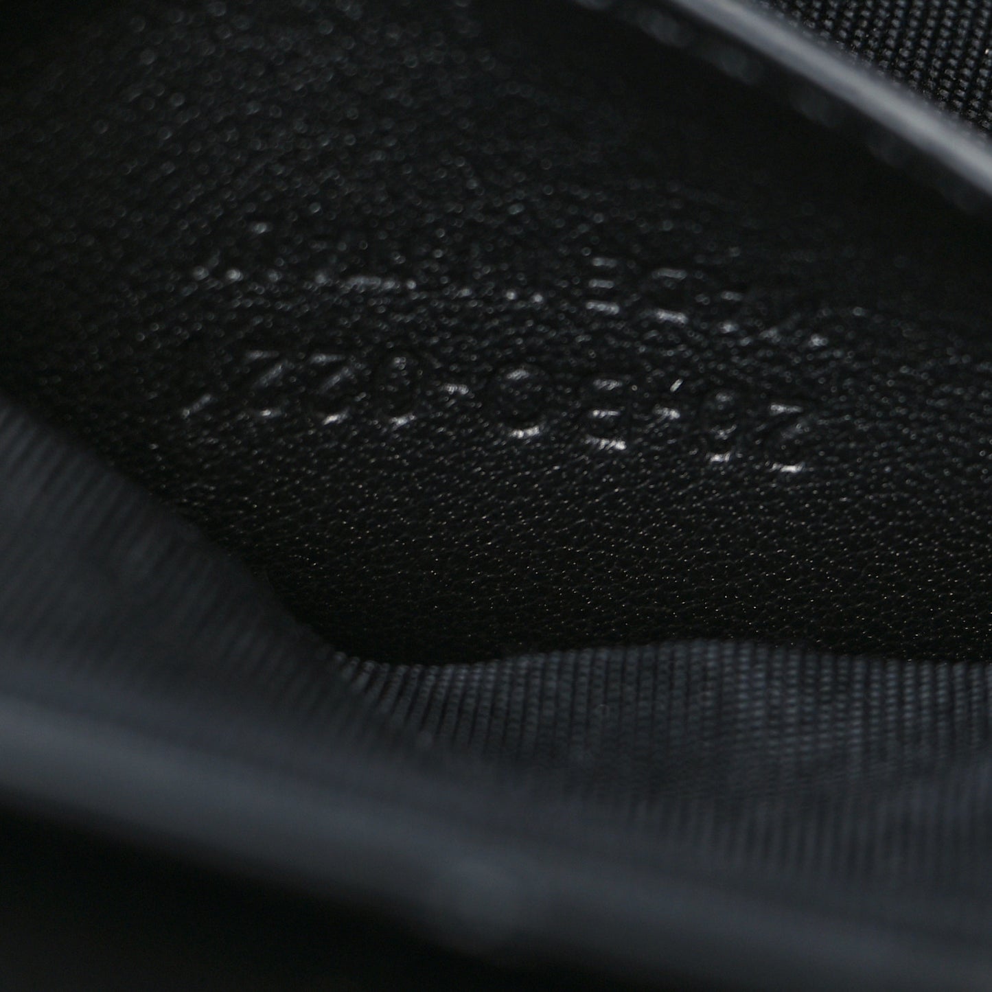 Smooth Calfskin Vertical Pouch Black