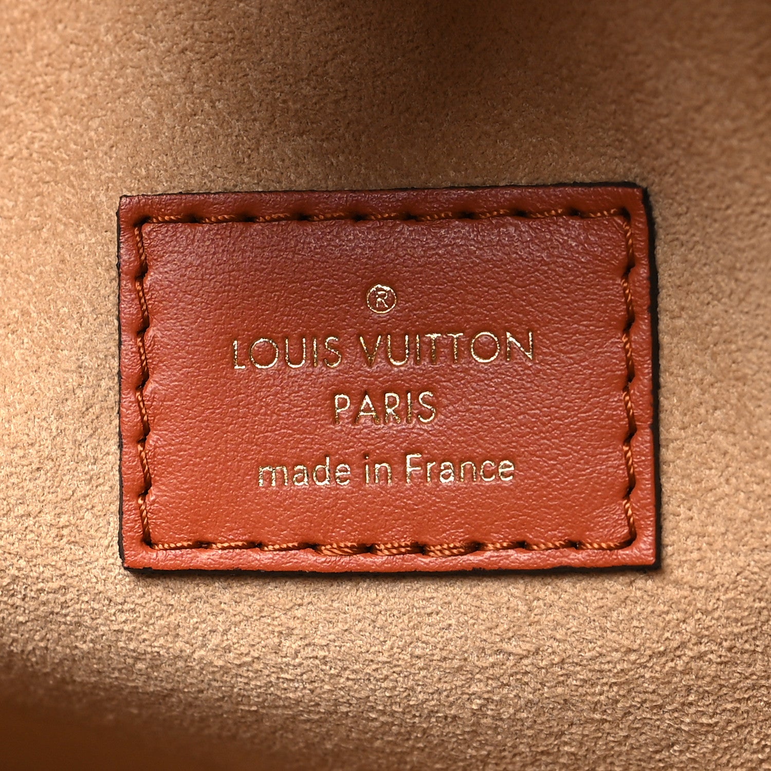 Louis Vuitton Calfskin Monogram Tufting On My Side Galet 6 of 9