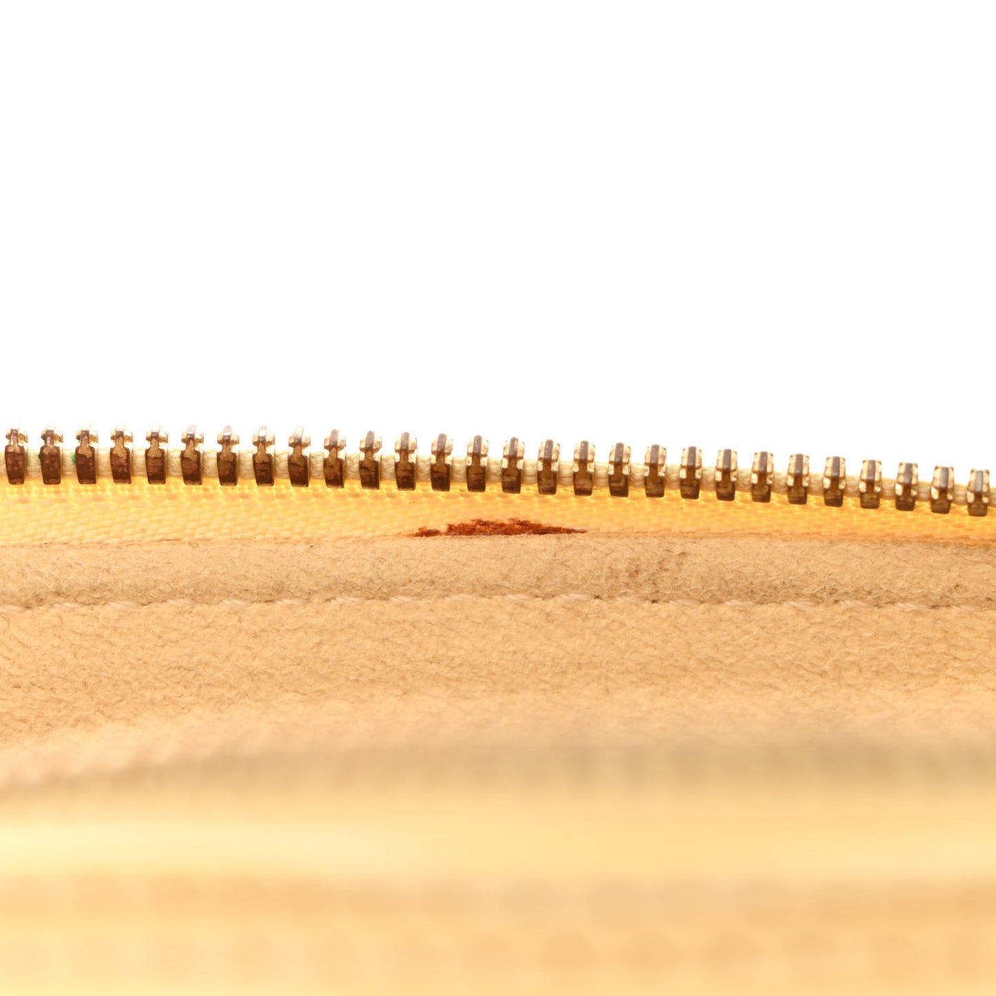 LOUIS VUITTON Epi Alma PM Vanilla