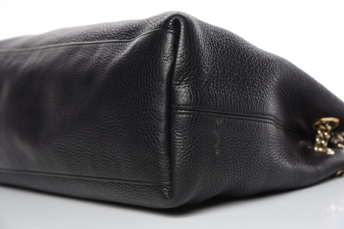 Pebbled Calfskin Medium Soho Chain Shoulder Bag Black