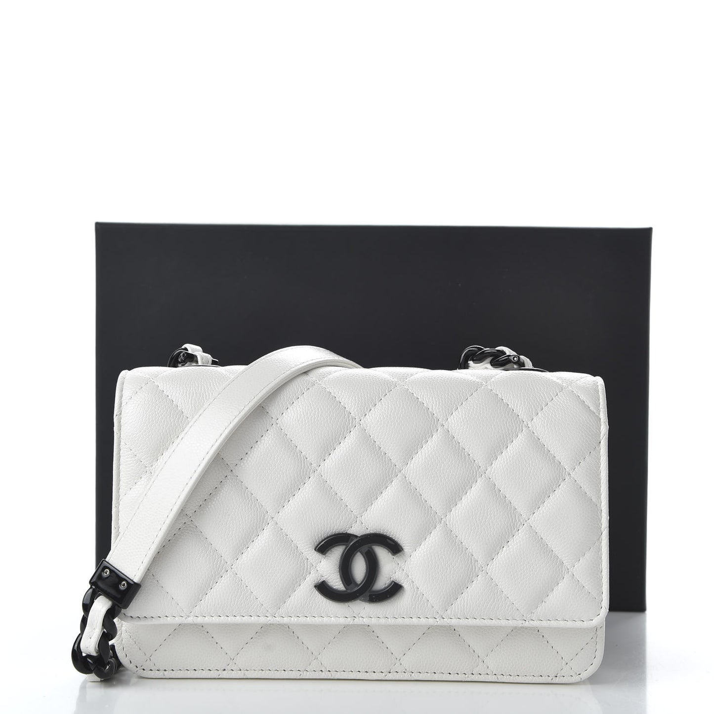 Caviar Quilted My Everything Wallet On Chain WOC White