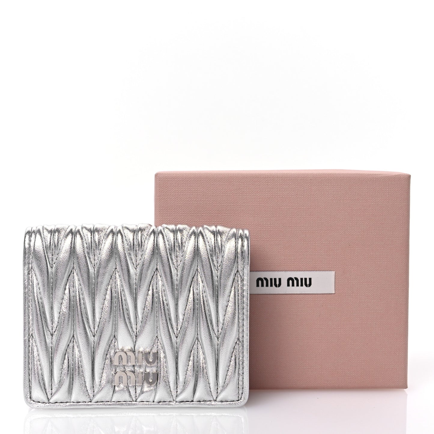 Metallic Nappa Matelasse Bi-Fold Compact Wallet Argento