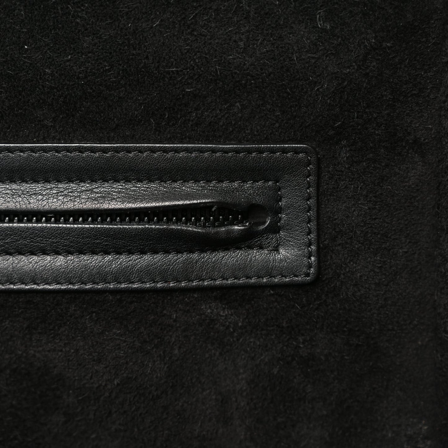 Supple Calfskin Large Phantom Luggage Black