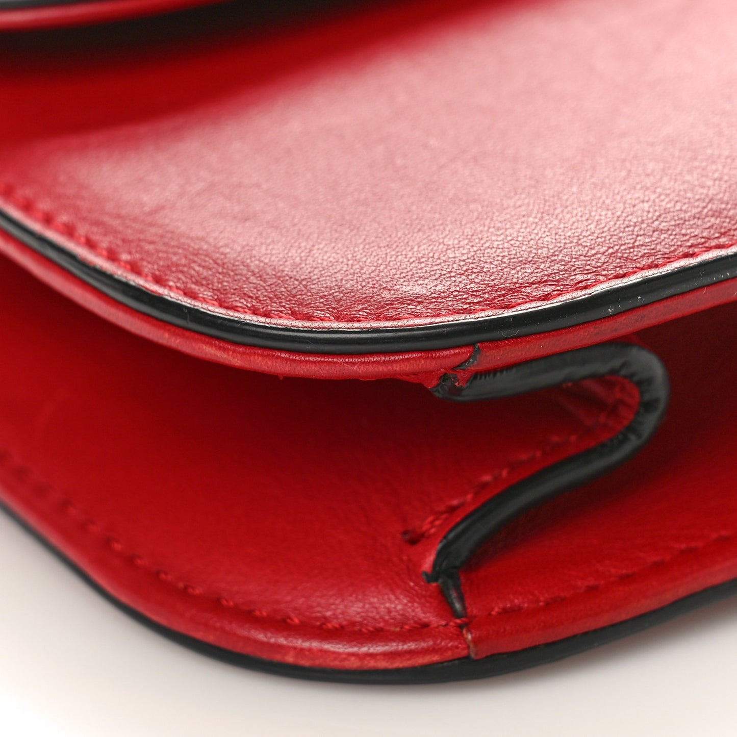 Vitello Medium Glam Lock Rockstud Flap Red