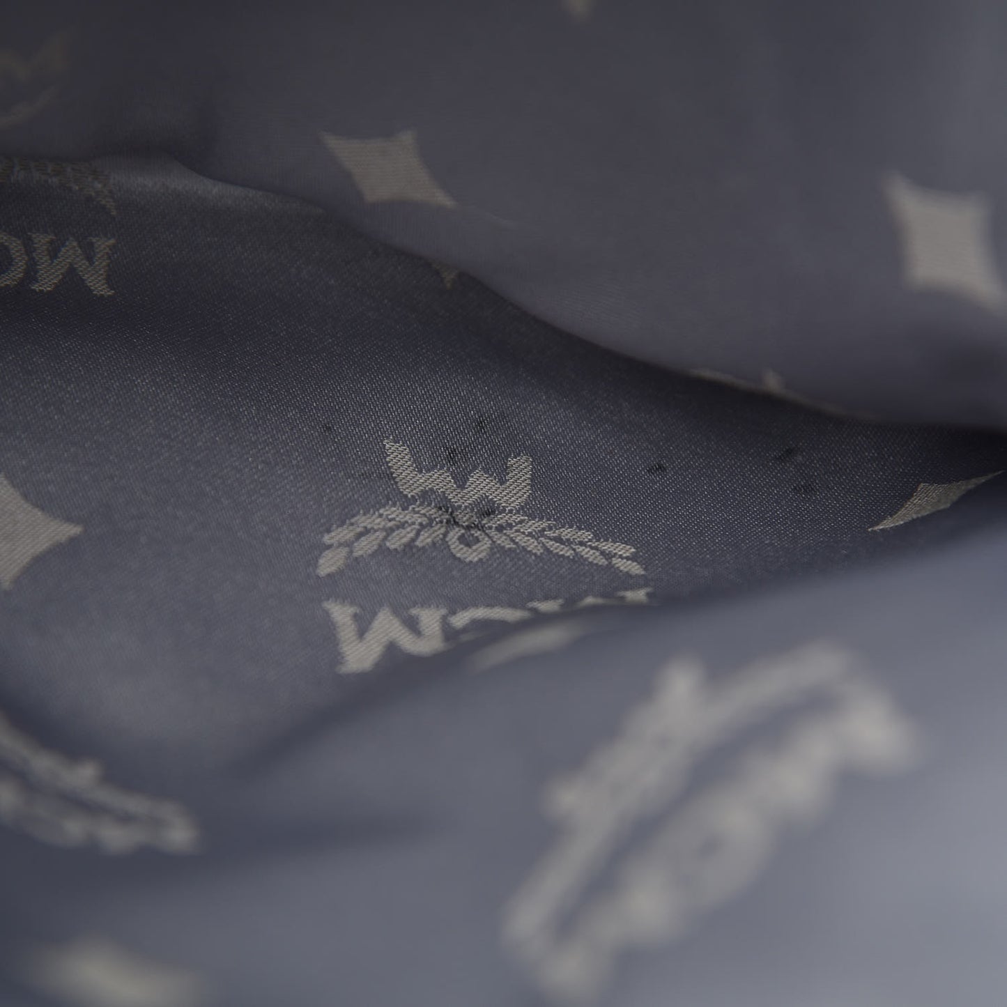 Visetos Studded Medium Dual Stark Backpack White