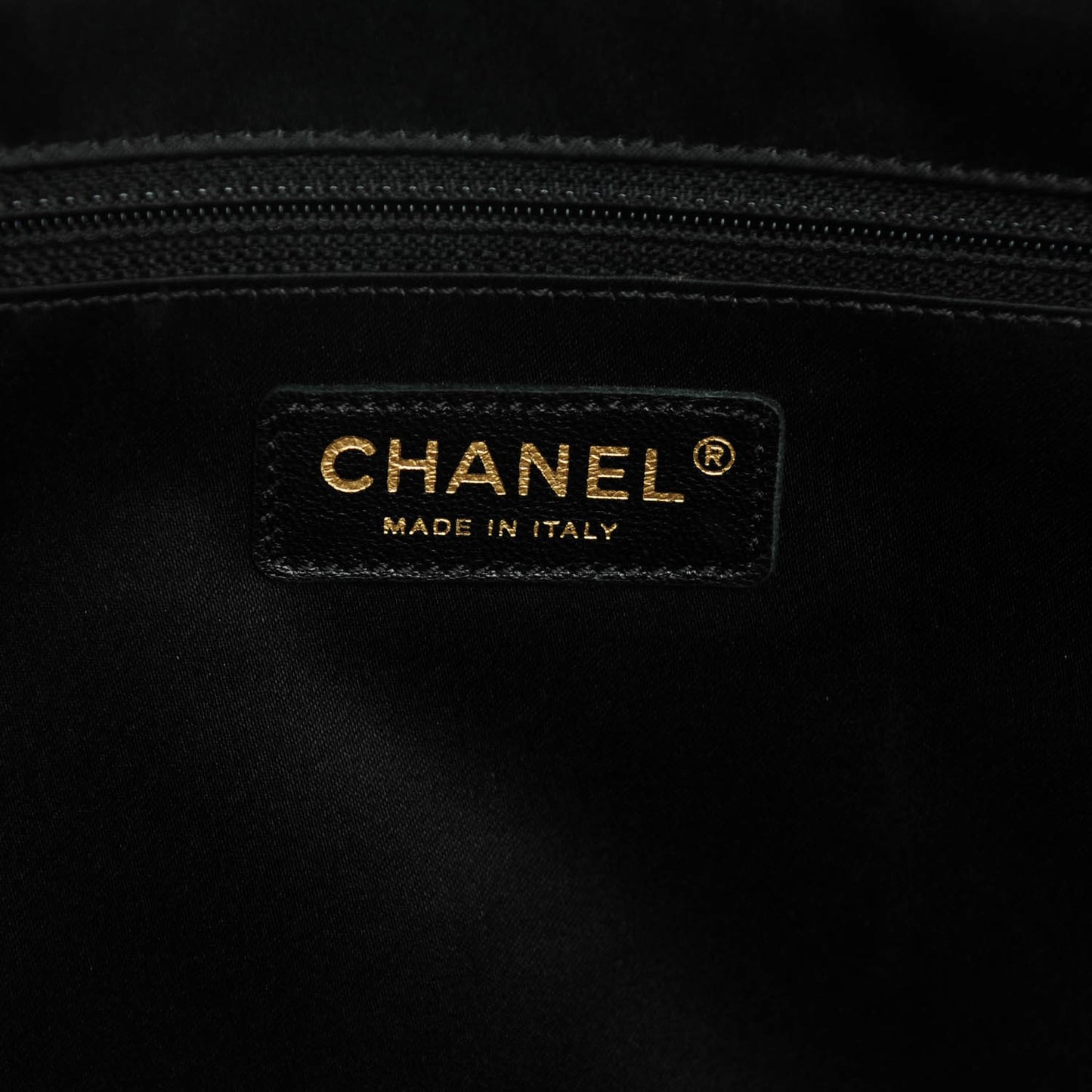 Caviar Quilted XL Grand Shopping Tote GST Black