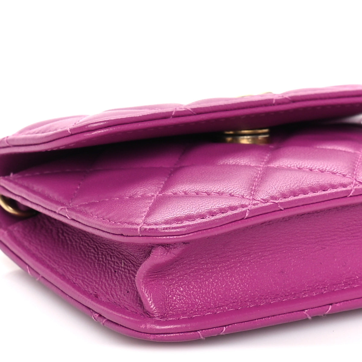 Lambskin Quilted CC Pearl Crush Card Holder With Chain Purple